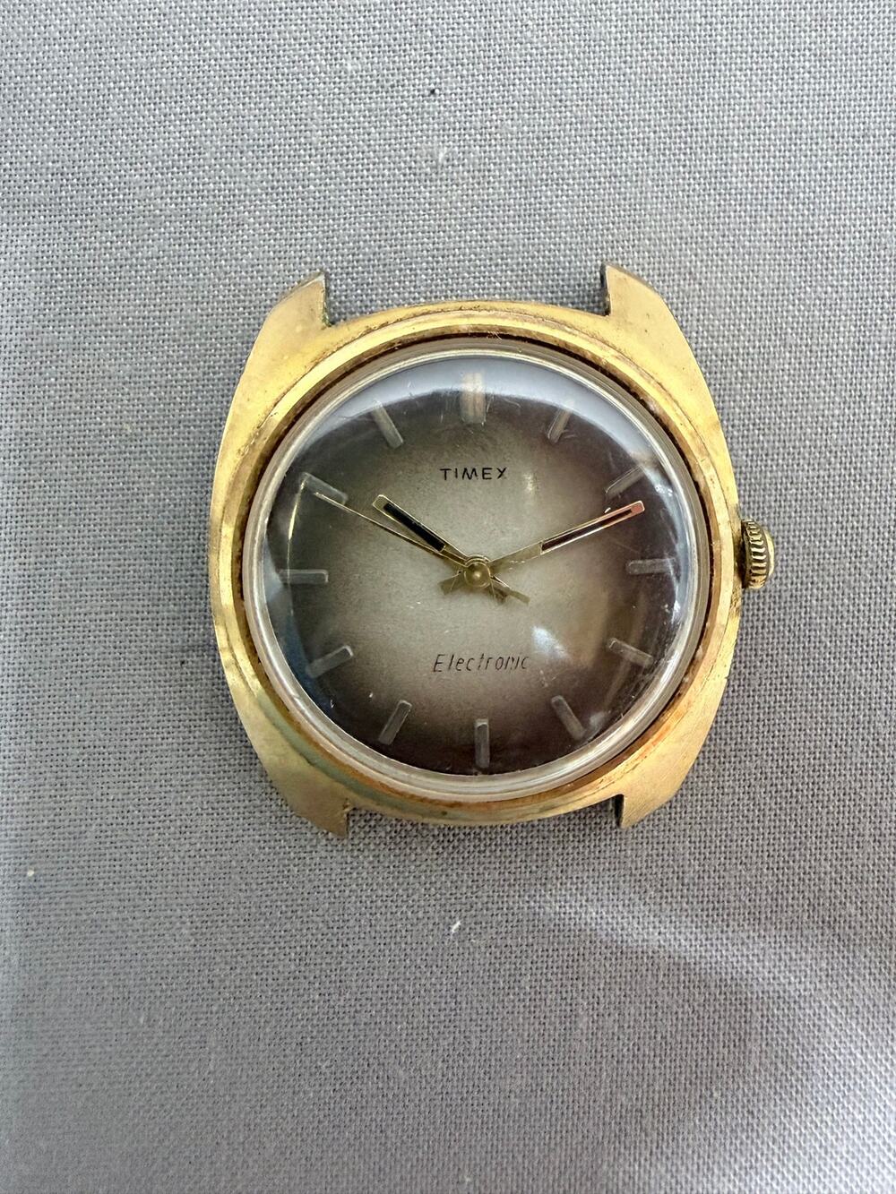 Vintage 1970s Timex Electronic Watch Head Grey Gradient Dial UNTESTED